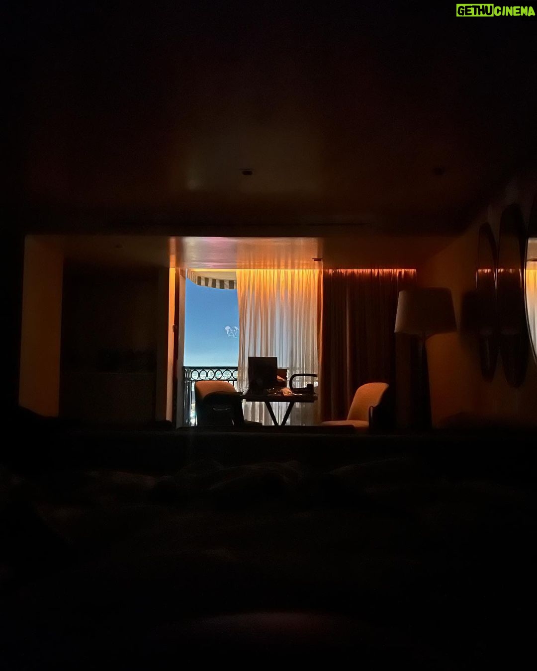 Jade Thirlwall Instagram - lovely jubbly la