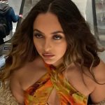 Jade Thirlwall Instagram - Sand dancing and socialising 🧡