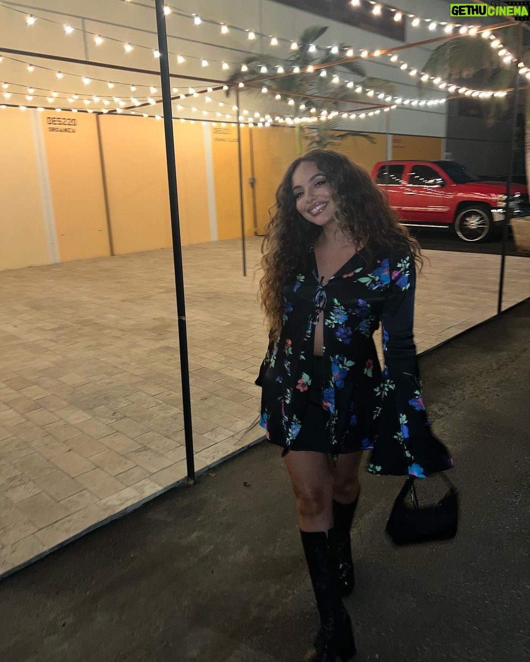 Jade Thirlwall Instagram - *Rachel Stevens voice* sweet dreams my LAX đŠī¸đ