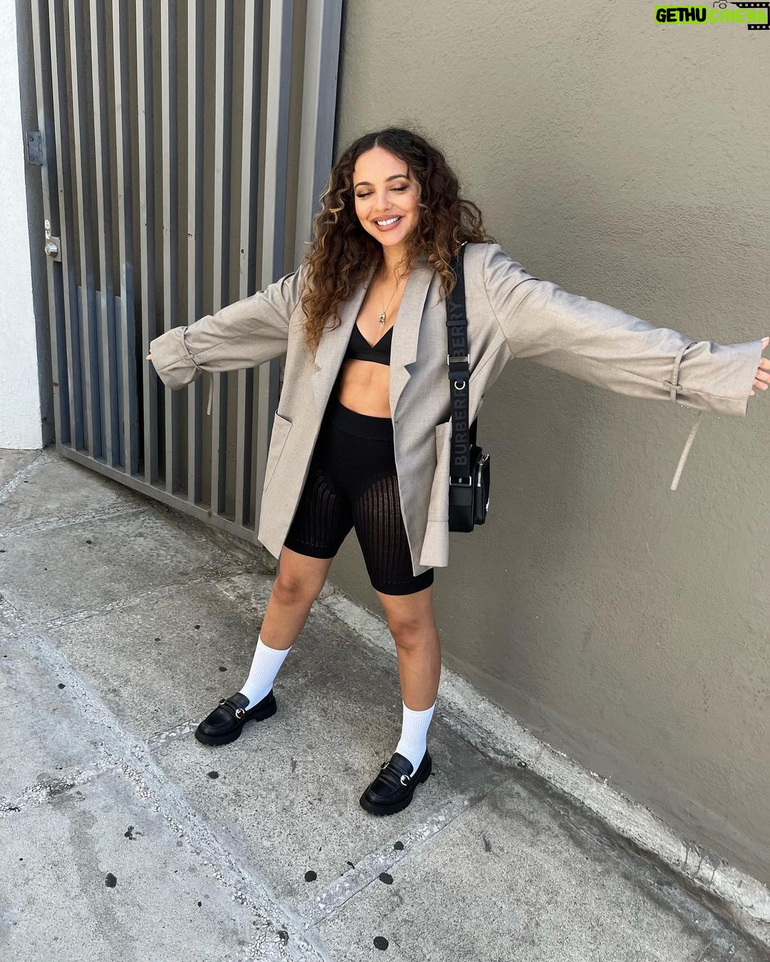 Jade Thirlwall Instagram - Sun is shining and Iām sweating my tits off šš³š¦š„