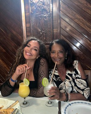 Jade Thirlwall Instagram - 🌸🍹🌞🍄🌊🥑💖