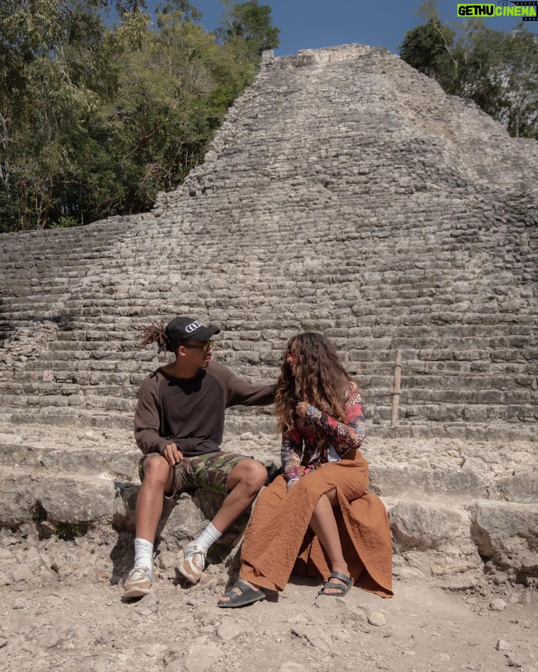 Jade Thirlwall - 439.7K Likes - Took a much needed “millennial pause” 🫠☀️🤪💫