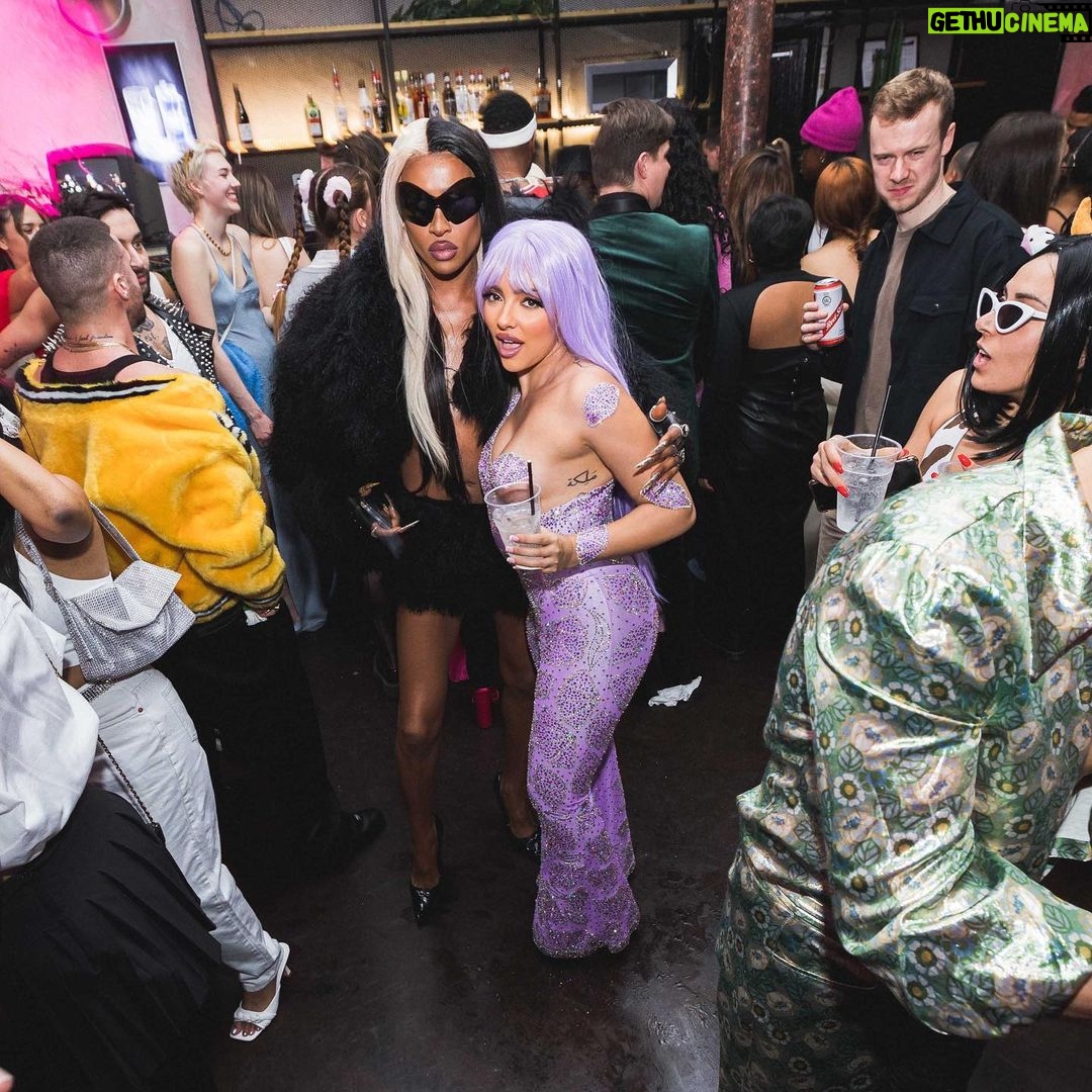 Jade Thirlwall Instagram - The JMAs 💫 When I tell you I had the time of my life at my early bday bash!! 🥹💖 Beyond grateful to everyone who could make it. Thank you to @inclusiveindustry for smashing it as always and the whole team that put this together ✨ It’s also my Mam’s birthday today - I’m so happy we got to dance the night away together and hope she wasn’t too scarred watching me shake my little left tittie around all night 😂 ily @normathirlwallreal Onto the next one 👀 📸 @jamesnorthphoto