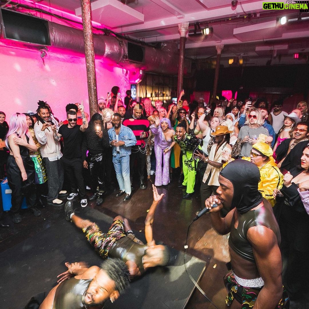 Jade Thirlwall Instagram - The JMAs 💫 When I tell you I had the time of my life at my early bday bash!! 🥹💖 Beyond grateful to everyone who could make it. Thank you to @inclusiveindustry for smashing it as always and the whole team that put this together ✨ It’s also my Mam’s birthday today - I’m so happy we got to dance the night away together and hope she wasn’t too scarred watching me shake my little left tittie around all night 😂 ily @normathirlwallreal Onto the next one 👀 📸 @jamesnorthphoto