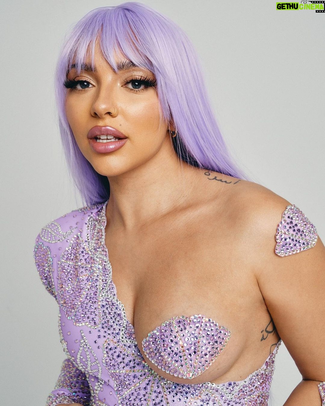 Jade Thirlwall - 559.1K Likes - It’s that time of year where I force my friends to do fancy dress to celebrate my (early) birthday in the hopes of overshadowing Santa 😂 honouring an icon…I’m the L-I-L to the K-I-M. Disagree? Well that’s you and I’m sorry 🎶
Photography by @joe_magowan @4thfloorcreativegroup
Assisted by @aka.leah_ @geornden
Made by @banglondon
Styled by @zackandjamiestyle
Make up by @hilakarmand
Hair by @aaroncarlohair