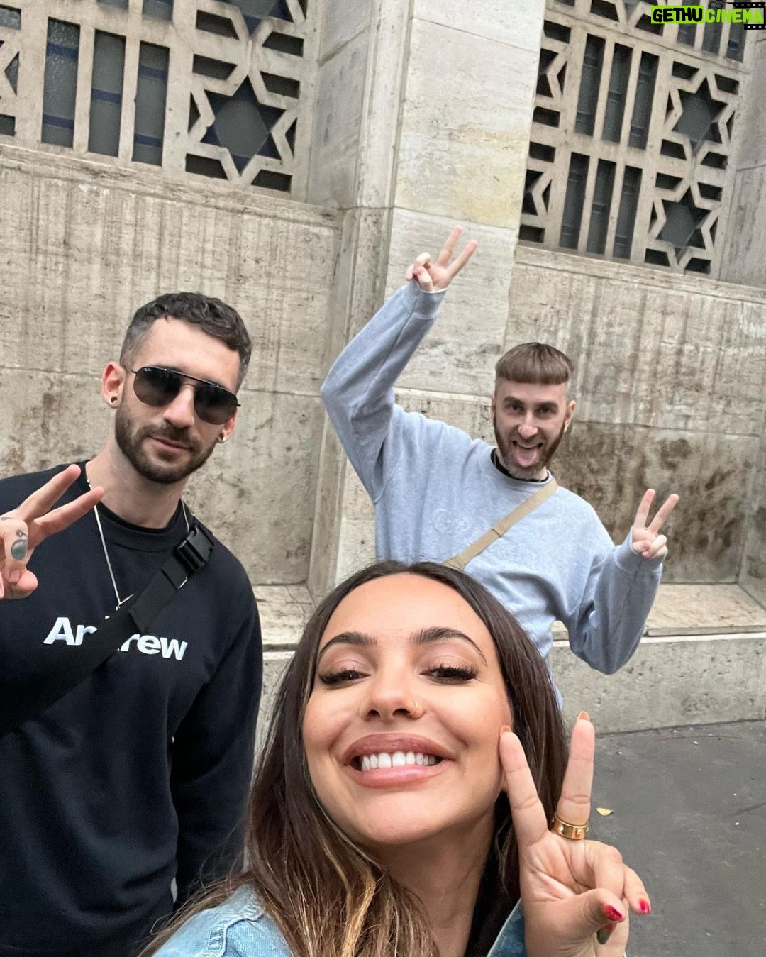 Jade Thirlwall Instagram - Budapest last week. Lap up my lateness 鉁岎煆金煉栤湪