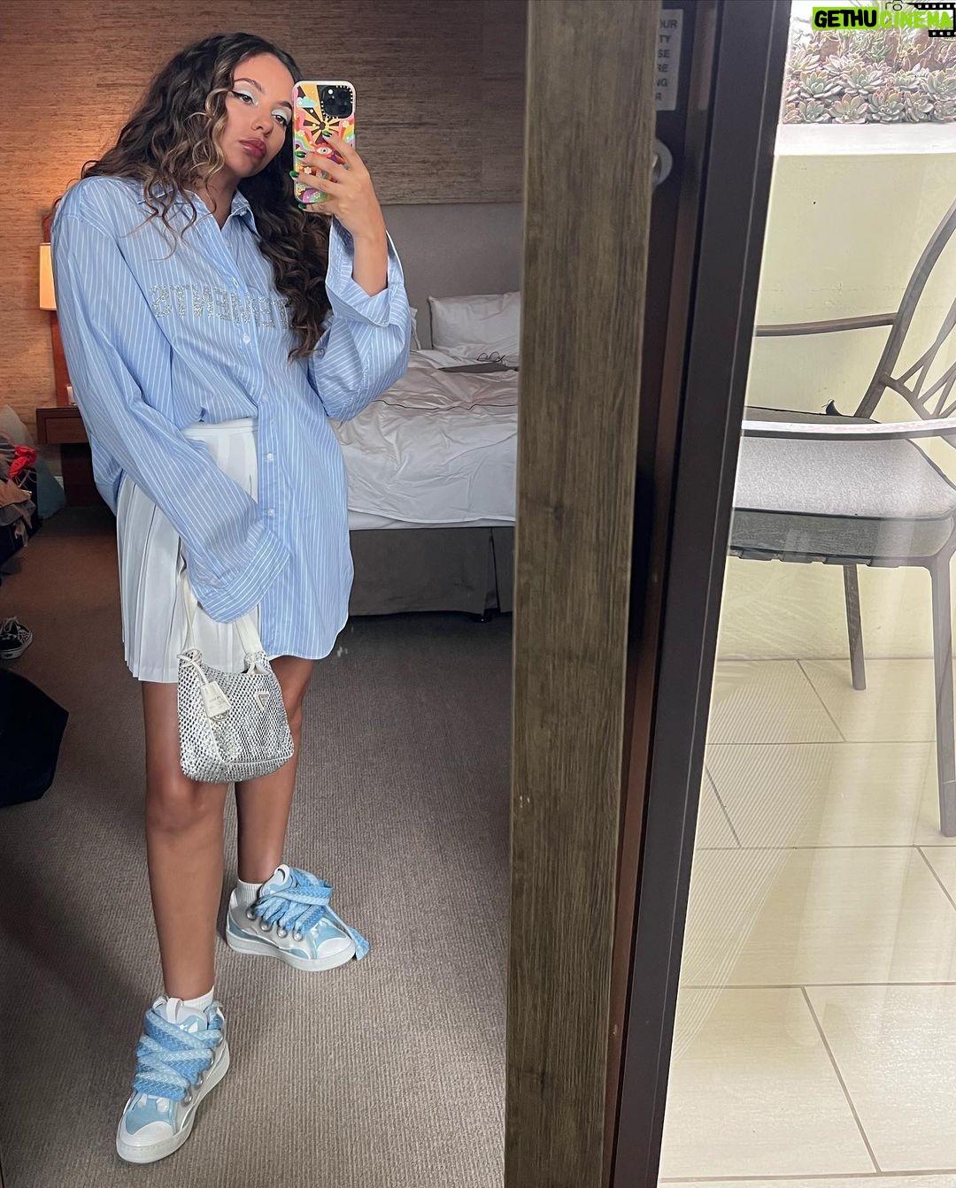 Jade Thirlwall Instagram - Jade trivia. Blue (da ba dee) was the first song I ever publicly sang on karaoke π½π§ββοΈπ¦πͺΊππ«π§