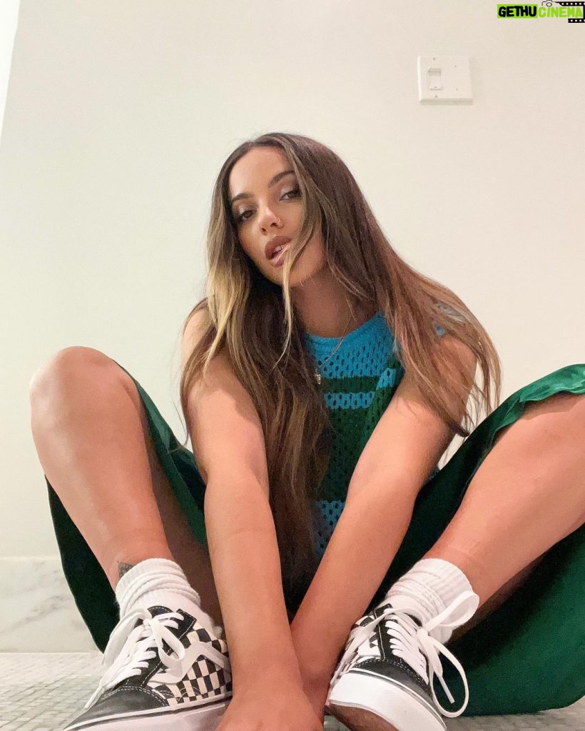 Jade Thirlwall Instagram - Jade Day. I exist. You’re welcome 💚🦋🐛
