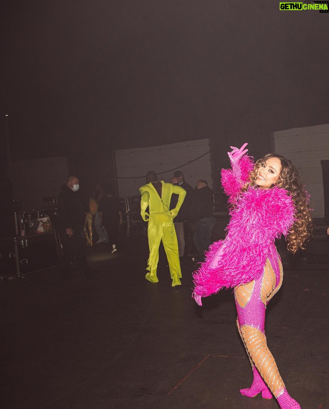 Jade Thirlwall - 301K Likes - Tour shenanigans thus far ✨