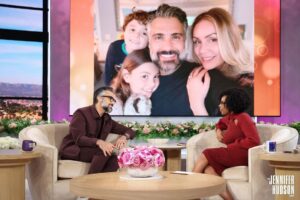 Jaime Camil Instagram - Thank you for your kindness and hospitality @iamjhud @jenniferhudsonshow ☺️🤗 Loved talking about work, life, family and #LoteríaLoca with you 🫶🏽 #Iamjhud @cbstv
