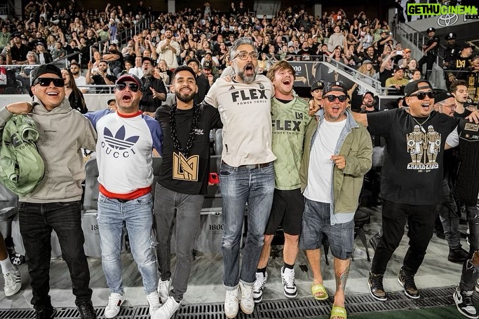 Jaime Camil Instagram - ⏩️ Photo dump from yesterday’s @lafc match… Like my brother @lafcrich says: #winningisfun 🤩🥳💪🏽 But supporting unconditionally 24/7 is better ✊🏽🖤💛 I love you @lafc3252 #lafc #lafc3252 #bestinthewest #1 📷 by the amazing @rubenc_photography