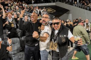 Jaime Camil Instagram - ⏩️ Photo dump from yesterday’s @lafc match… Like my brother @lafcrich says: #winningisfun 🤩🥳💪🏽 But supporting unconditionally 24/7 is better ✊🏽🖤💛 I love you @lafc3252 #lafc #lafc3252 #bestinthewest #1 📷 by the amazing @rubenc_photography
