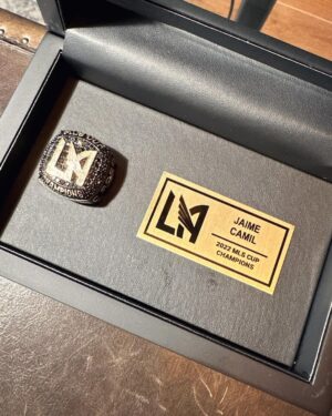 Jaime Camil Instagram - The love I have for @lafc @lafc3252 is unmeasurable 🖤💛 Thank you @lafclarry @lafcrich and all #LAFC owners/managers 🙏🏽🙇🏽‍♂️ I’m extremely humbled by your kindness and generosity ☺️ This championship ring represents 5 years of uninterrupted support, being at all home games, dozens of “away” games, tears, screams, joy, laughter and inexplainable passion. I’ll wear it with pride. You can find rings and championship LAFC jewelry at https://lafcrings.com @baronchampionshiprings
This ring features: 67 white diamonds representing total season points, 128 black diamonds to commemorate Bale’s goal at the 128th minute during the final, the left shoulder shows the team’s jersey pattern and 78 total white diamonds celebrating all goals from the season, right shoulder presents name and year of the championship and supporters’ Shield, inside engraving features the scores of all three playoff victories and “Forza Mo”, paying respects to our beloved Mo Fascio and finally, outside shank engraving holds our rally cry… “FOR LOS ANGELES”.