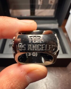 Jaime Camil Instagram - The love I have for @lafc @lafc3252 is unmeasurable 🖤💛 Thank you @lafclarry @lafcrich and all #LAFC owners/managers 🙏🏽🙇🏽‍♂️ I’m extremely humbled by your kindness and generosity ☺️ This championship ring represents 5 years of uninterrupted support, being at all home games, dozens of “away” games, tears, screams, joy, laughter and inexplainable passion. I’ll wear it with pride. You can find rings and championship LAFC jewelry at https://lafcrings.com @baronchampionshiprings
This ring features: 67 white diamonds representing total season points, 128 black diamonds to commemorate Bale’s goal at the 128th minute during the final, the left shoulder shows the team’s jersey pattern and 78 total white diamonds celebrating all goals from the season, right shoulder presents name and year of the championship and supporters’ Shield, inside engraving features the scores of all three playoff victories and “Forza Mo”, paying respects to our beloved Mo Fascio and finally, outside shank engraving holds our rally cry… “FOR LOS ANGELES”.