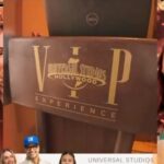 Jaime Camil Instagram - 🌟🥳📹📺 @YouTube VIDEO! Fuimos a @unistudios con la familia y no me comió un dinosaurio 🦖👍🏽 / We went to #universalstudios #hollywood and I didn’t get eaten by a dinosaur 🦖👍🏽 https://youtu.be/LVO2NOBVVBQ