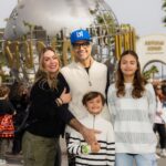 Jaime Camil Instagram - Always an amazing (and terrifying) time at @unistudios #universalstudios / Siempre pasándola increíble (y muertos de miedo) en #universalstudioshollywood 🙌🏽🥳 #themummy #JurassicWorld
