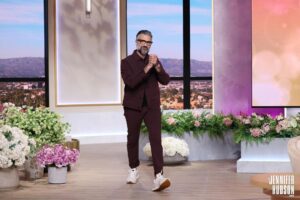 Jaime Camil Instagram - Thank you for your kindness and hospitality @iamjhud @jenniferhudsonshow ☺️🤗 Loved talking about work, life, family and #LoteríaLoca with you 🫶🏽 #Iamjhud @cbstv