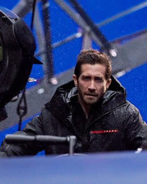 Jake Gyllenhaal Instagram - Out on the open ocean this weekend. Learned almost everything I know about boating from filming the #PradaLunaRossaOcean fragrance campaign film, directed by @JohanRenck. The rest I learned from watching Pirates of the Caribbean. 
#PradaFragrances #OpeningNewHorizons @prada