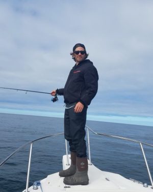 Jake Gyllenhaal Instagram - Out on the open ocean this weekend. Learned almost everything I know about boating from filming the #PradaLunaRossaOcean fragrance campaign film, directed by @JohanRenck. The rest I learned from watching Pirates of the Caribbean. 
#PradaFragrances #OpeningNewHorizons @prada