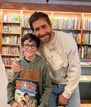 Jake Gyllenhaal Instagram - Thank you to all the Aunts, Uncles, Nieces & Nephews who came out to the reading at @mcnallyjackson today —You are now officially members of The Secret Society of Aunts & Uncles! #thesecretsocietyofauntsanduncles
