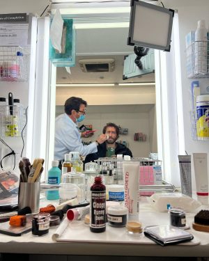 Jake Gyllenhaal Instagram - Cinema and sardine BTS! @thecovenantmovie in theaters now!
@guyritchie @darsalim1