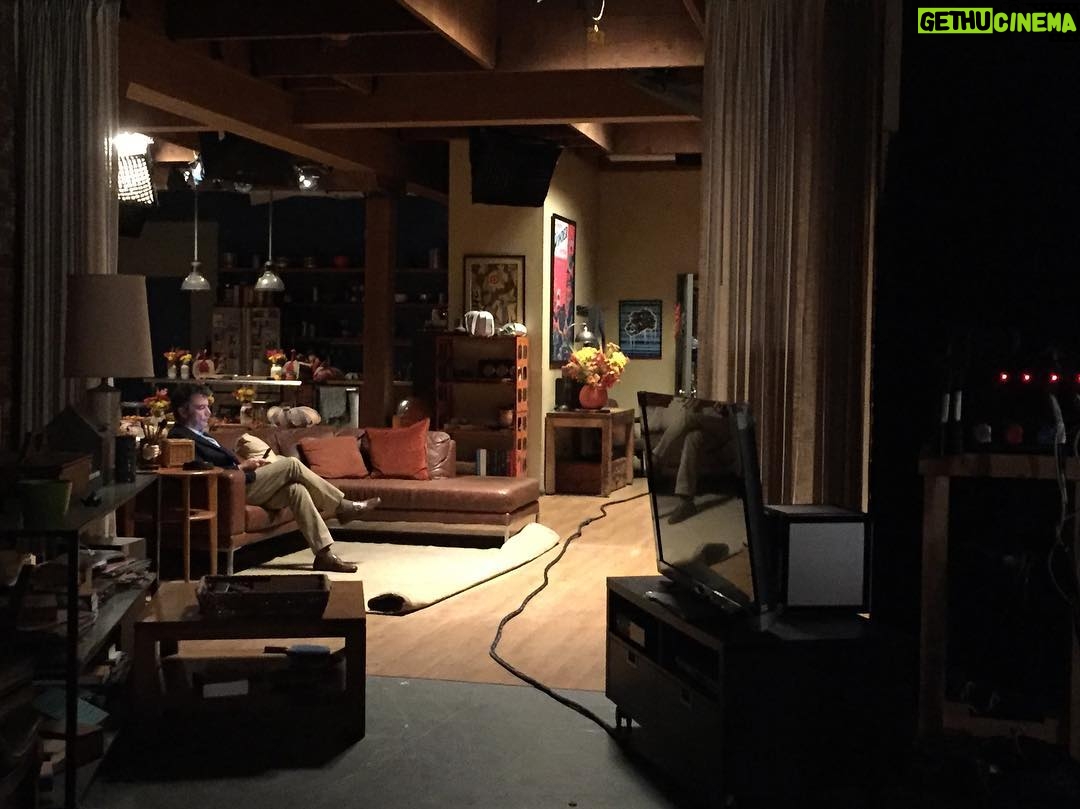 Jake Johnson Instagram - The great @peter_gallagher on set of @newgirlonfox #newgirl