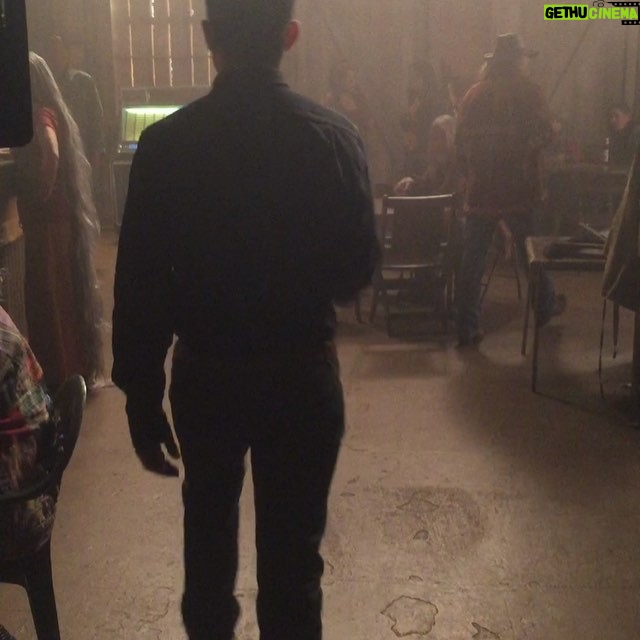Jake Johnson Instagram - This is @maxgreenfield & @robriggle walking into a scene. Give them both the Emmys now. Call off the race. #newgirl