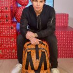 Jake T. Austin Instagram – Who’s your #MCM ? Comment your thoughts 📲
(backpack @mcmworldwide ) MCM Rodeo Drive