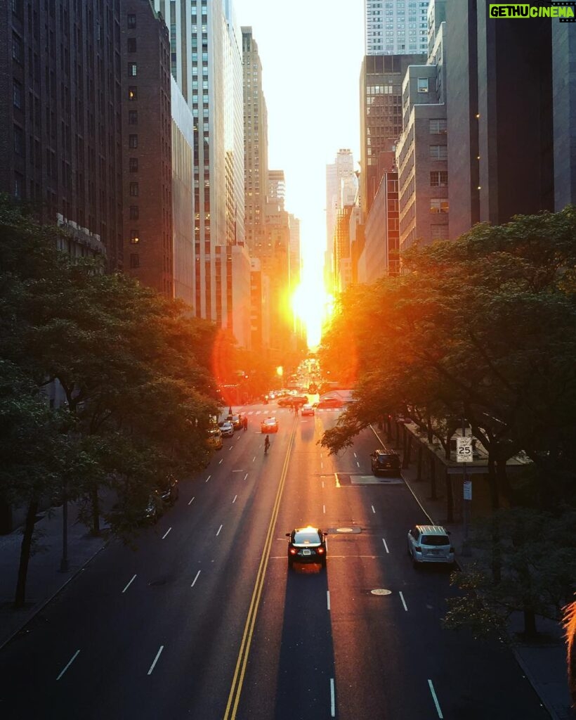 Jake T. Austin Instagram - 🌇 New York, New York