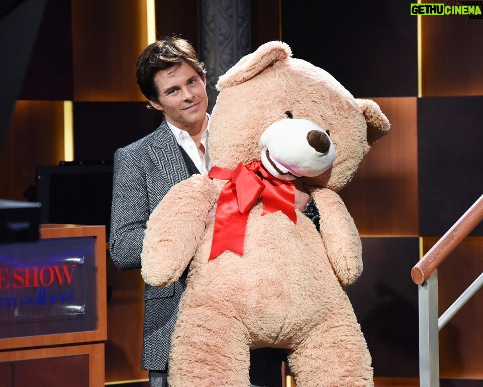 James Marsden Instagram - Happy giant stuffed animal day! ❤️🐻 Had a great time chatting @sonicmovie with @colbertlateshow SONIC is in theaters today! Take the whole family. #sonicmovie