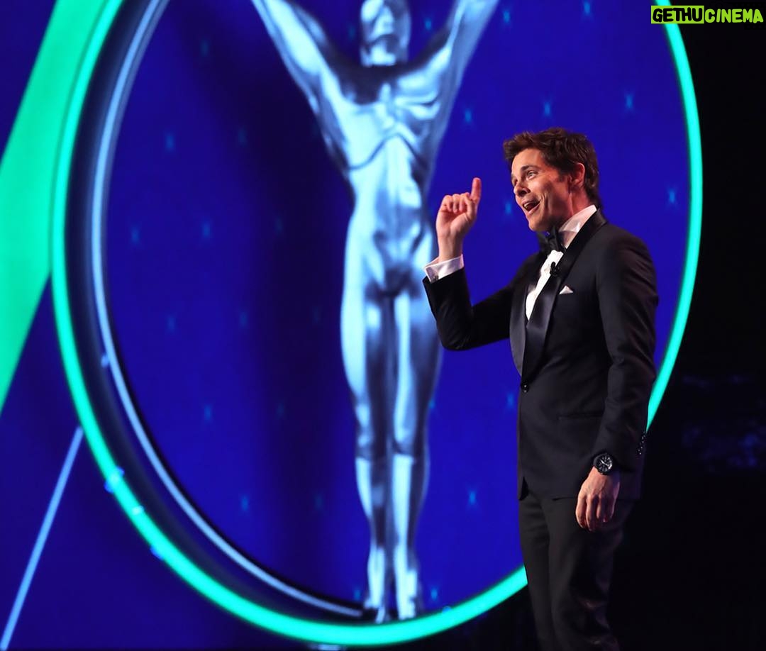 James Marsden Instagram - First time using a selfie stick so I needed to make sure the photo was worth it. I spy a Prince, a @djokernole, @lindseyvonn @kipchogeeliud @tonyhawk and other incredibly inspiring people. Thank you @laureussport for letting me host the Laureus World Sports Awards 2019! If you couldn’t tell, I had a blast. #laureus19 #sneakersforgood Monte-Carlo, Monaco