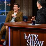 James Marsden Instagram - Catching up with @stephencolbert On @colbertlateshow Styling by @ilariaurbinati Grooming by @davestanwell @iwcwatches #jurydutyonfreevee
