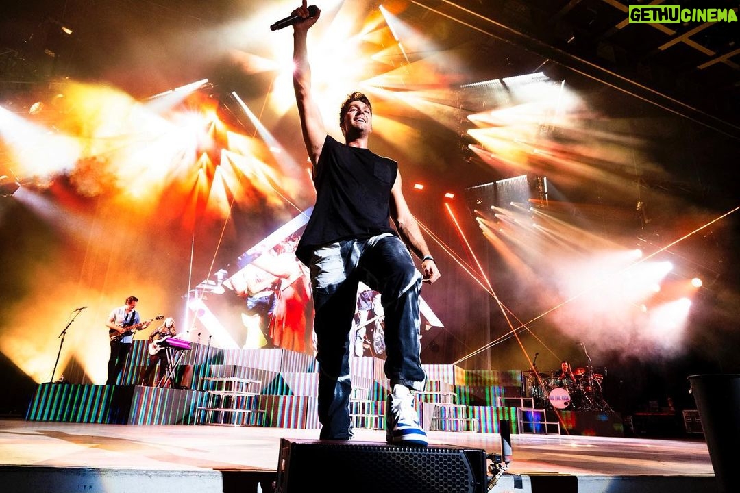 James Maslow Instagram - Night after night y’all continue to impress me with your energy and your passion for this band. I couldn’t ask for anything more! Show 12 tonight 😎 Loving every minute of this tour! 📸 @parisvisone Bethel Woods Center for the Arts