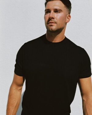 James Maslow Instagram - The Can’t Get Enough Tour kicks off in less than a week. Comment below which city you’re coming to 🎶 

#tour #bigtimerush #jamesmaslow #music #cantgetenough #cantgetenoughtour
