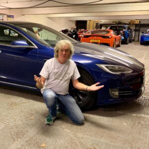 James May Instagram - Electrical car goes flat. (Watch on @drivetribe)