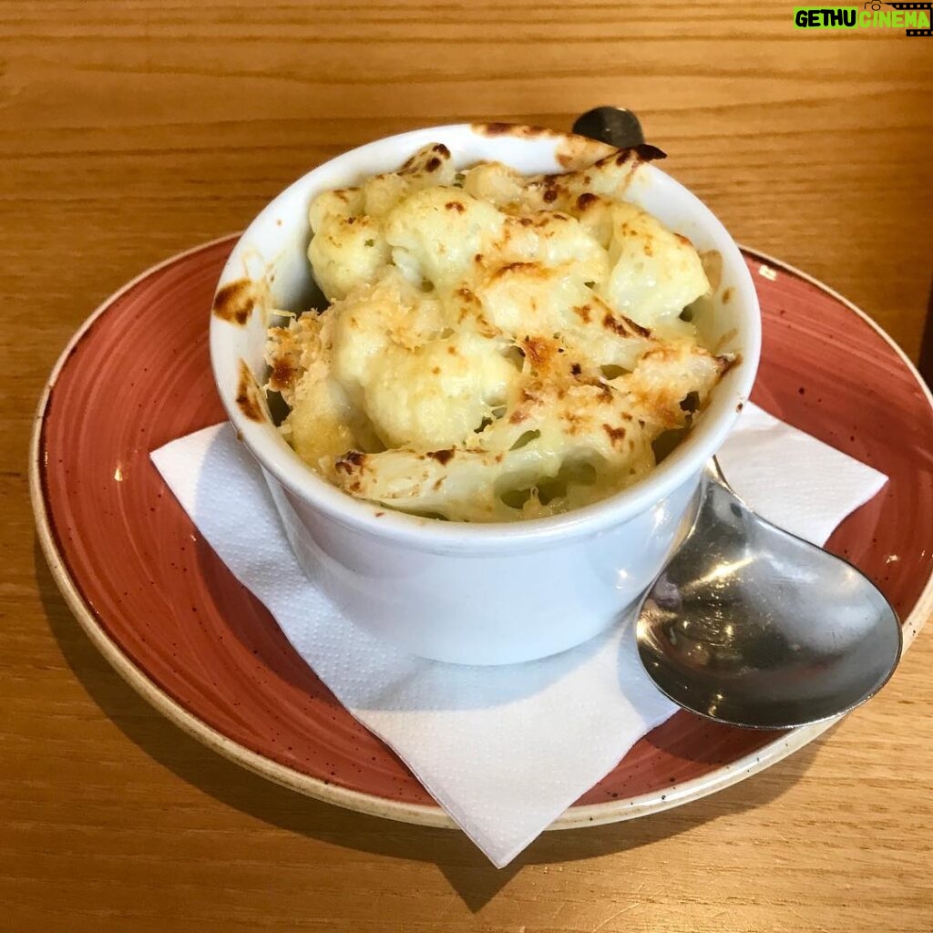 James May Instagram - Sundays are improved by a surprise ‘side’ of cauliflower cheese.