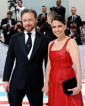 James McAvoy Instagram - What an incredible night at the Met Ball. Both @lisalibs and I were honoured to be invited and dressed by @dunhill and @chloe respectively. 
For myself 
A bespoke single-breasted 3-piece evening suit, handcrafted by dunhill’s master tailor in London, designed by dunhill Creative Director @MrSimonHolloway time pieces by @jaegerlecoultre  and my beautiful tie pin by @cartier great company and brilliant grooming by @shidehkafei who did both @lisalibs and myself. #met #metball #metgala #fashion #dunhill #jaeger #cartier #redcarpet