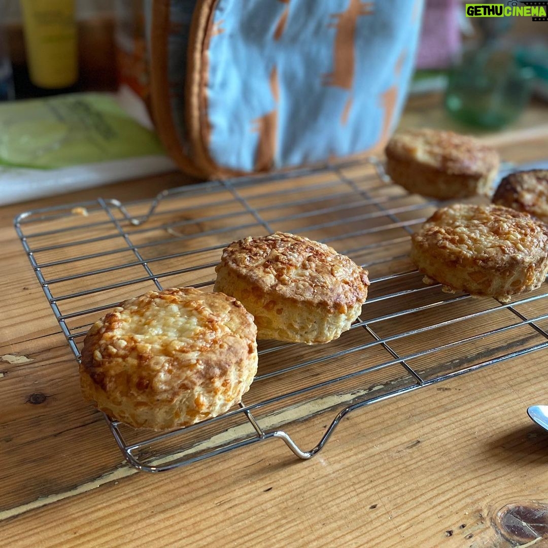James McAvoy Instagram - BORED OF BREAKFAST DURING QUARANTINE? @lisalibs Made these incredible cheesy scones from the @bbcgoodfood website. Try them with a fried egg and bit of ham or just with a cup of tea. Super simple and the Best I’ve ever had. Credit to #sarahheron for the recipe