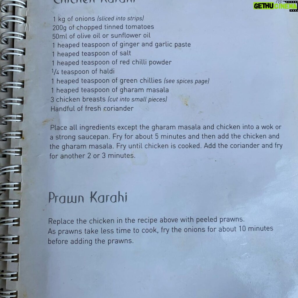 James McAvoy Instagram - CHICKEN KARAHI .While stuck in try making this. #chickenkarahi ...I’ve been making this recipe for 15 years it so good. Got it from my lovely aunti Trisha. It’s Best with all the ingredients of course but if you’ve got onions,tumeric,tomatoes,chillie peppers and Garam masala as the base then you can experiment with the rest(sorry to the purists or anyone with a cultural claim to the REAL recipe)