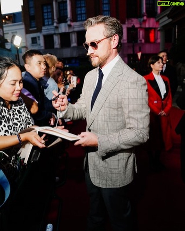 James McAvoy - 160.7K Likes - What an honour to step onto the stage at the theatre royal Drury lane and support the performing arts in London. @britishvogue @voguemagazine earned over 2.5 million pounds for the performing arts because of this event and im delighted to have been a small part of it. I even got to meet @littlesimz after going on about her so much on stage. #vogueworld thanks to @tarahmakeup as always for the lovely grooming. And to @nathalieeleni_beauty for the Lisa Glam.once again thanks to @dunhill for the exceptionally lovely suit. (I’m my humble opinion) #vogue #theatre #westend #supportthearts