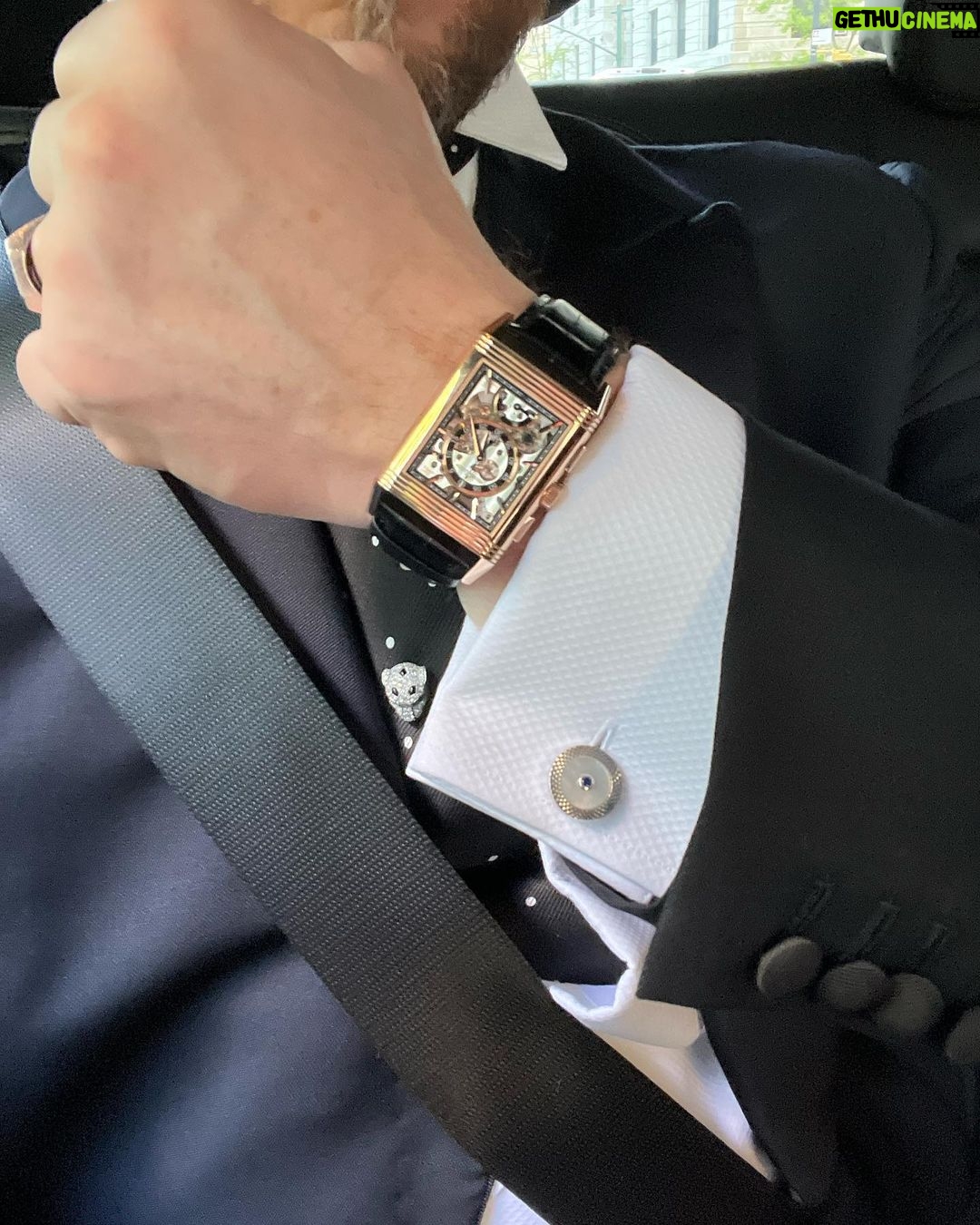James McAvoy - 260.4K Likes - What an incredible night at the Met Ball. Both @lisalibs and I were honoured to be invited and dressed by @dunhill and @chloe respectively.
For myself
A bespoke single-breasted 3-piece evening suit, handcrafted by dunhill’s master tailor in London, designed by dunhill Creative Director @MrSimonHolloway time pieces by @jaegerlecoultre and my beautiful tie pin by @cartier great company and brilliant grooming by @shidehkafei who did both @lisalibs and myself. #met #metball #metgala #fashion #dunhill #jaeger #cartier #redcarpet