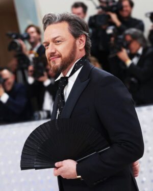 James McAvoy Instagram - What an incredible night at the Met Ball. Both @lisalibs and I were honoured to be invited and dressed by @dunhill and @chloe respectively. 
For myself 
A bespoke single-breasted 3-piece evening suit, handcrafted by dunhill’s master tailor in London, designed by dunhill Creative Director @MrSimonHolloway time pieces by @jaegerlecoultre  and my beautiful tie pin by @cartier great company and brilliant grooming by @shidehkafei who did both @lisalibs and myself. #met #metball #metgala #fashion #dunhill #jaeger #cartier #redcarpet