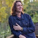 James Phelps Instagram - What time is it I hear you ask?.. We are very excited to announce the @Fossil #HarryPotterxFossil collection of watchesvand jewellery! Every house represented (Obviously Hufflepuff being the best). Join Oliver and I tomorrow (26th October) on Fossil.com at 6pm BST /1pm EST showing and explaining more of the collection.
