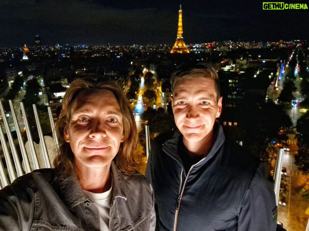 James Phelps Instagram - Paris, tu m'as manqué ! Night time wonder with my bro. I've been to Paris many times but first time up thr Arc de Triomphe. #traveltip go up here to get great views of the the Eiffel Tower & rest of the city. #Paris #pommefritestime #hashtagforthesakeofit 🇫🇷