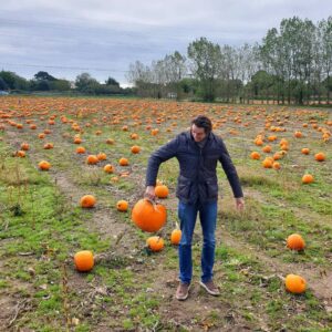 James Phelps Instagram - Check list -
Find a pumpkin twice the size of your head ✔