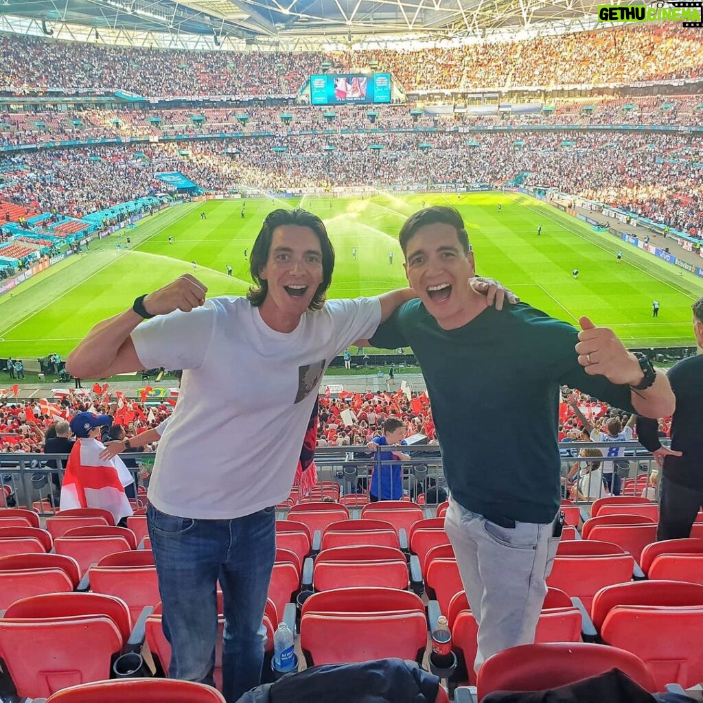 James Phelps Instagram - Its coming home!! Family day out 🏴󠁧󠁢󠁥󠁮󠁧󠁿🇩🇰⚽️ #euro2020 Wembley Stadium