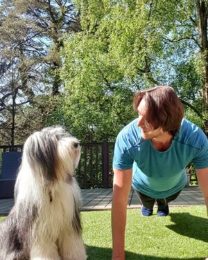 James Phelps Instagram - "No pain, No pain !" T the trainer. 
#dogslooklike #rock4  #ofcourseheavymetalwasontheplaylisttoday #funinthesun