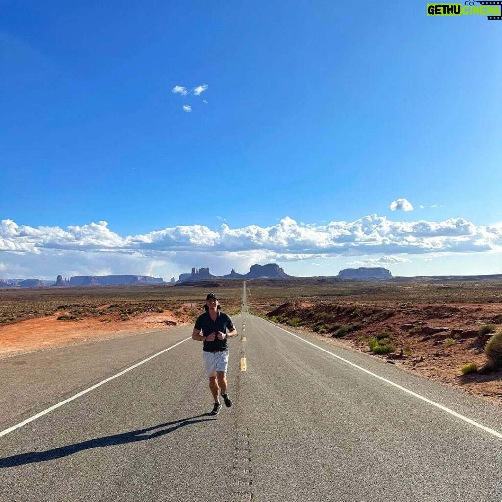 James Phelps Instagram - " I just felt like running " #monumentvalley #running #forestgump #roadtrip Monument Valley Navajo Tribal Park