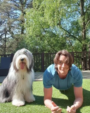 James Phelps Instagram - "No pain, No pain !" T the trainer. 
#dogslooklike #rock4  #ofcourseheavymetalwasontheplaylisttoday #funinthesun