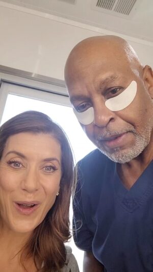 James Pickens Jr. Instagram - Happy Wednesday and a big hello to Kate ✌🏾